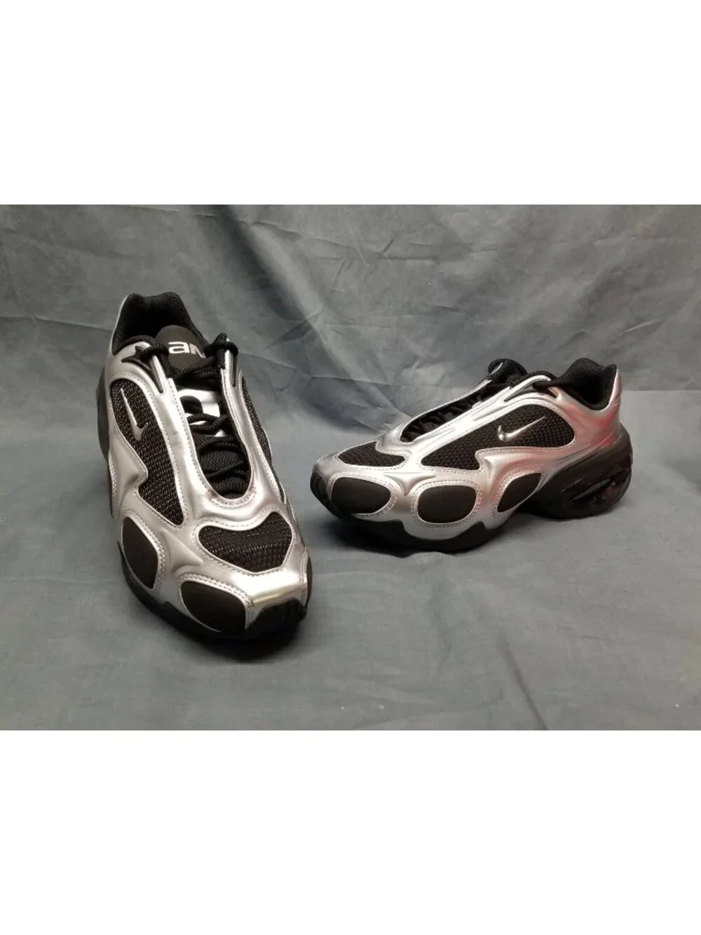 Women's Nike Air Max Muse Black Metallic Silver Sneakers Mesh Size 9 NEW IN BOX!